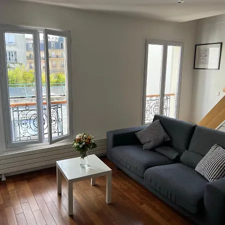 Duplex In Montmartre 4-5 Personnes * Paříž